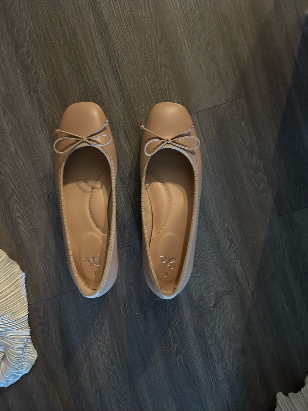 Ballet Flat :Classic Bow Almond-Toe Low Heel Ballet Flats in Tan - Picture 3 of 3